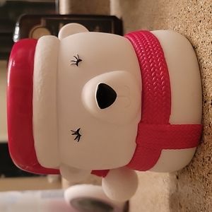 Polar bear soap holder